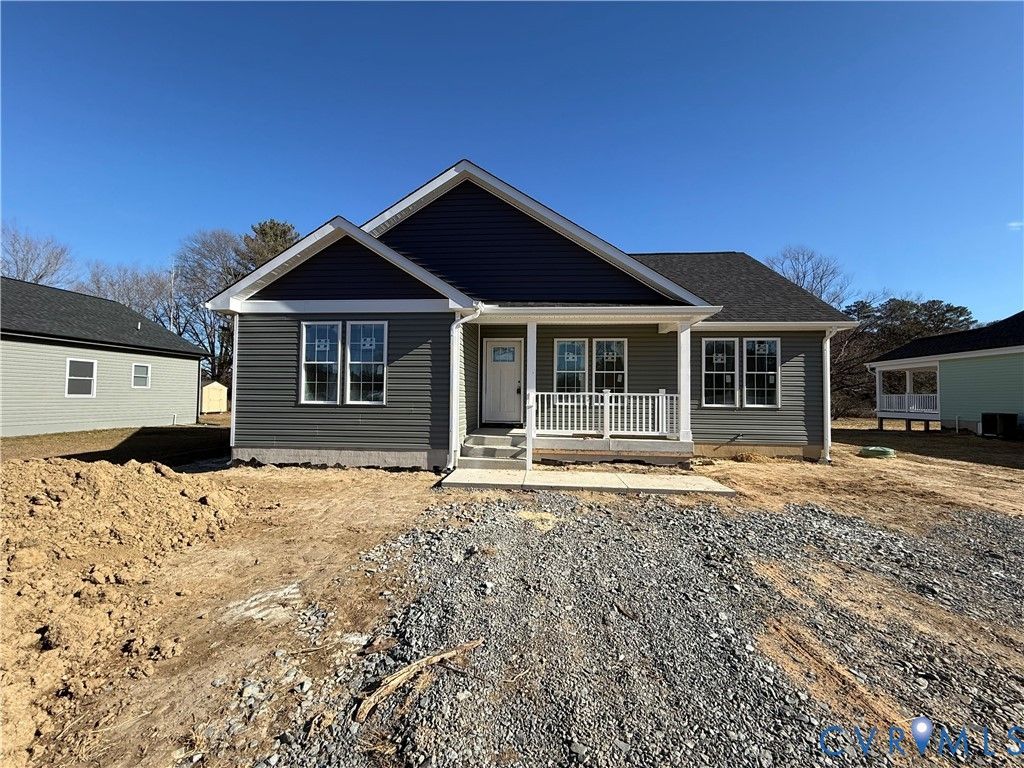 57 Otter Ln, Montross, VA 22520