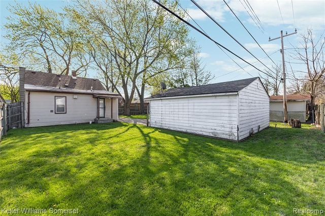 6501 Heyden Street, Dearborn Heights, MI 48127