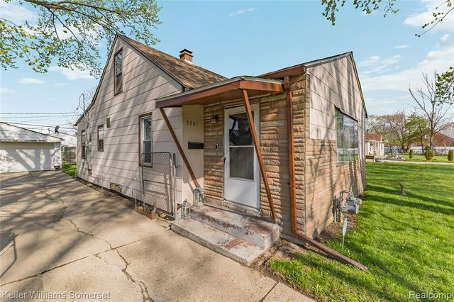 6501 Heyden Street, Dearborn Heights, MI 48127