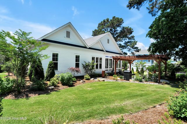 2758 Pinecrest Drive SE, Southport, NC 28461