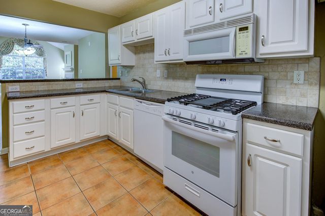 2191 Rockbridge Road 102, Stone Mountain, GA 30087