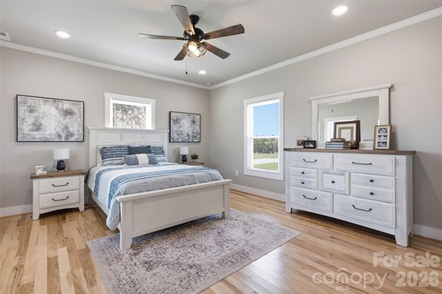 5712 Hoover Elmore Road, Vale, NC 28168