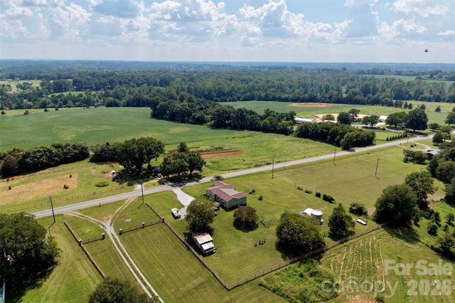 5712 Hoover Elmore Road, Vale, NC 28168