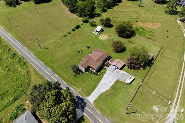 5712 Hoover Elmore Road, Vale, NC 28168
