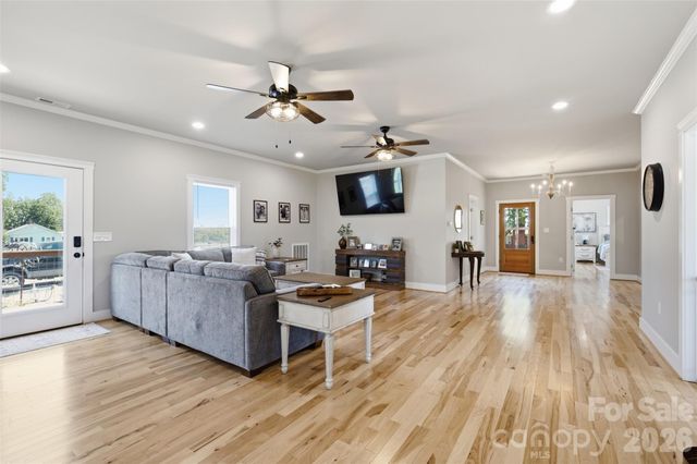5712 Hoover Elmore Road, Vale, NC 28168