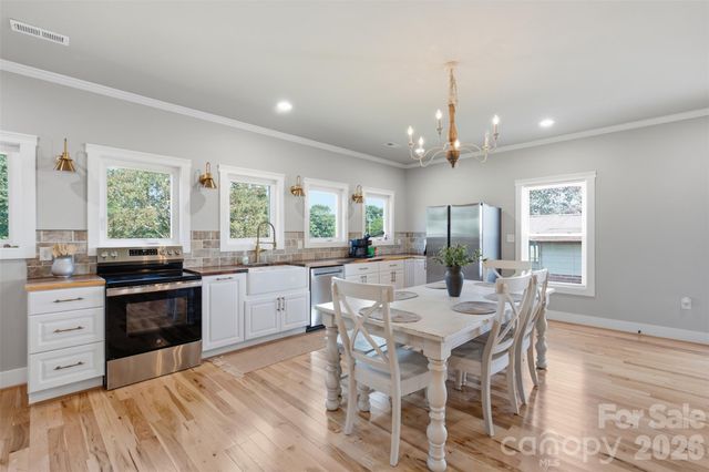 5712 Hoover Elmore Road, Vale, NC 28168