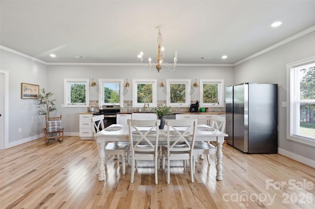 5712 Hoover Elmore Road, Vale, NC 28168