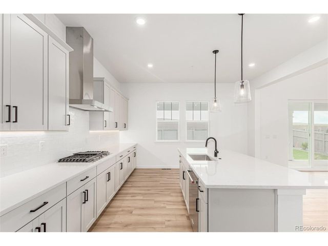 1826 Hickory Ave, Erie, CO 80516