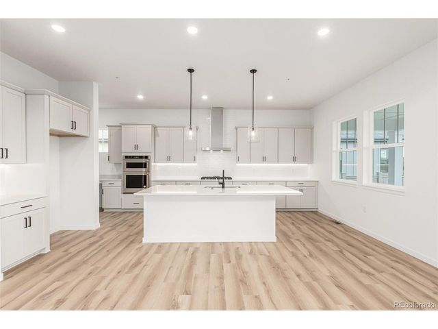 1826 Hickory Ave, Erie, CO 80516