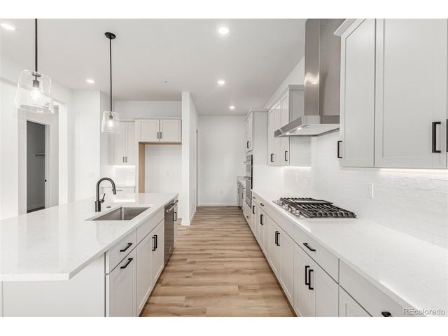 1826 Hickory Ave, Erie, CO 80516