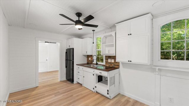 345 Cedar Valley Rd, Sweetwater, TN 37874