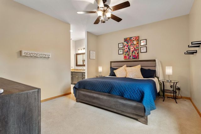 339 Summer Place E, Maplewood, MN 55117