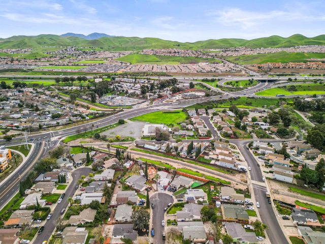 215 San Bernardino Ct, Bay Point, CA 94565