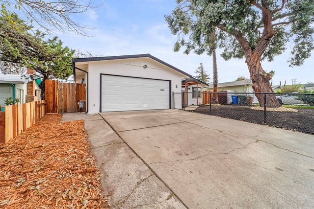 215 San Bernardino Ct, Bay Point, CA 94565