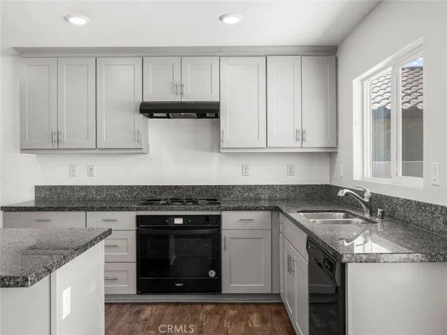 2153 E Newgrove Street, Lancaster, CA 93535