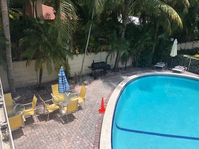 2424 SE 17th Street 103-B, Fort Lauderdale, FL 33316