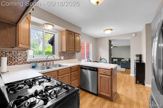 693 Langley Boulevard, Clawson, MI 48017