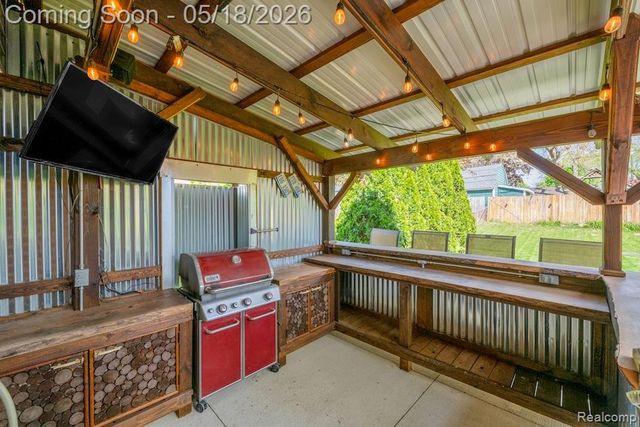 693 Langley Boulevard, Clawson, MI 48017