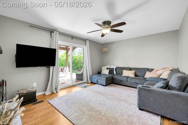 693 Langley Boulevard, Clawson, MI 48017