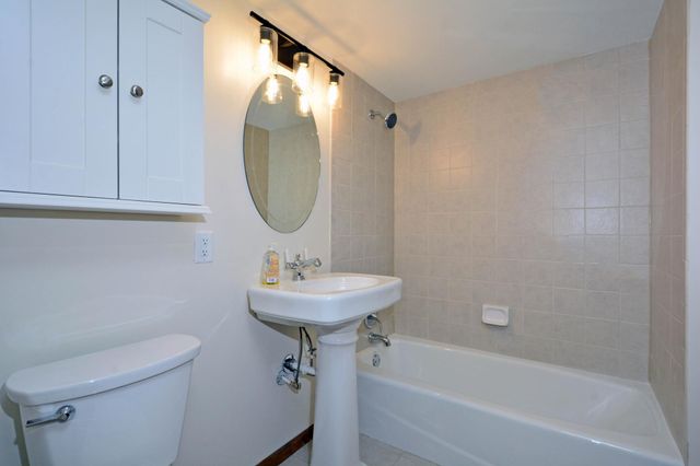 6448 Glenwood Avenue, Golden Valley, MN 55427