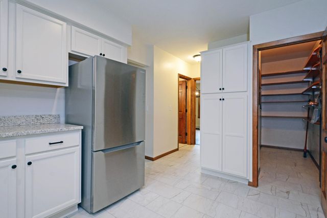 6448 Glenwood Avenue, Golden Valley, MN 55427