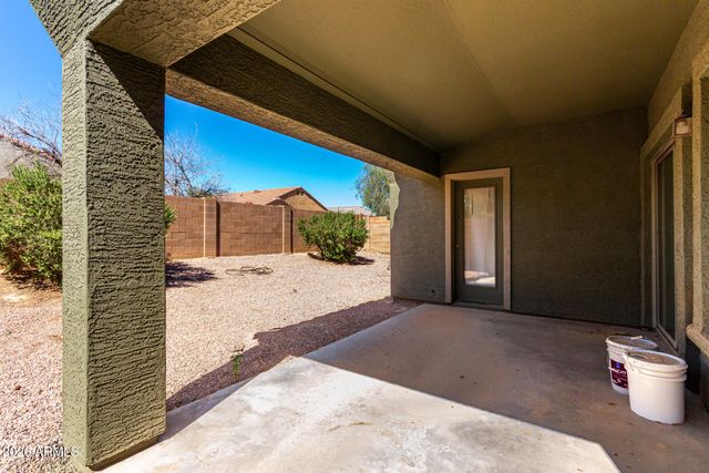 738 E SADDLE Way, San Tan Valley, AZ 85143