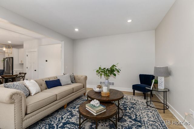 5850 Valley Point Drive Se, Caledonia Twp, MI 49316