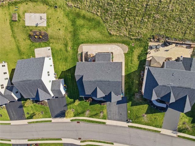 4454 Walnut Ridge Cir, South Fayette, PA 15057