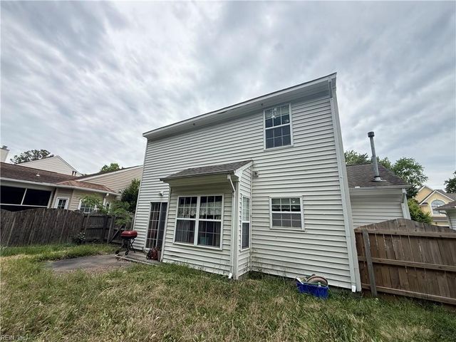 526 Windward DR, Chesapeake, VA 23320