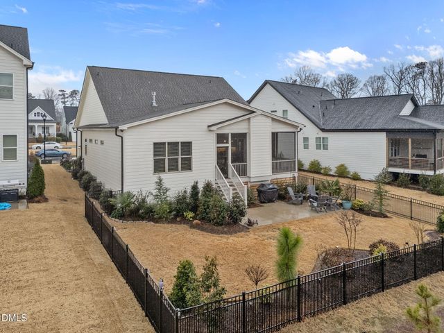 1748 Deacon Falls Way, Wendell, NC 27591