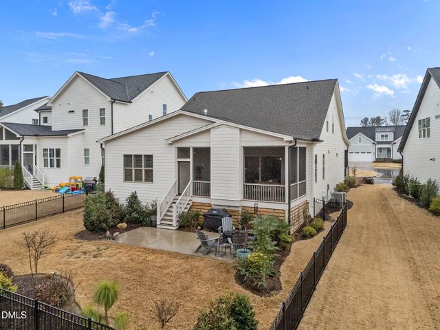 1748 Deacon Falls Way, Wendell, NC 27591