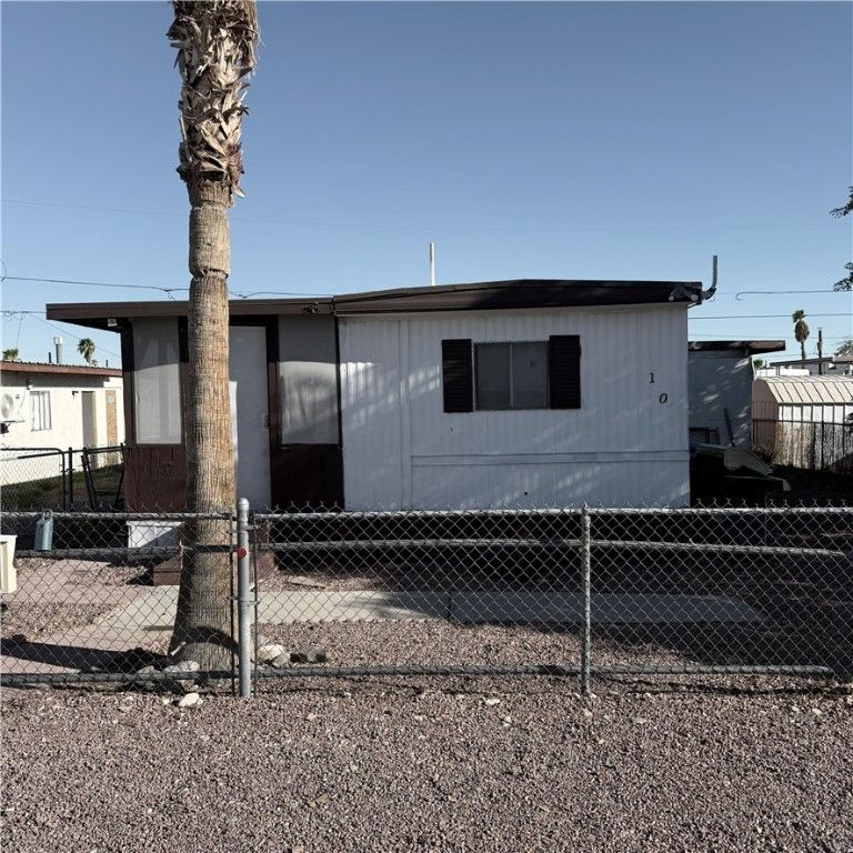 2100 Del Rey Drive, Bullhead City, AZ 86442