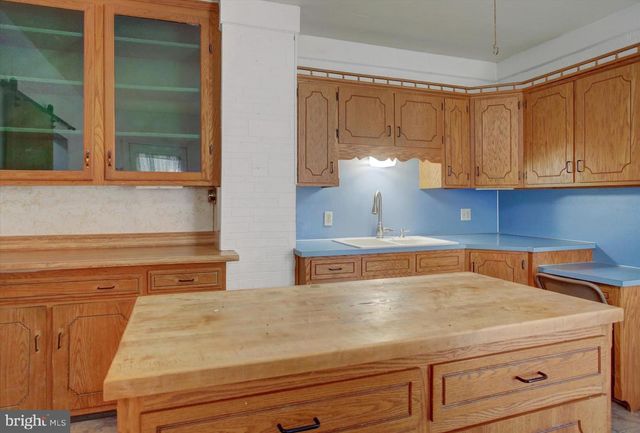 140 VINE STREET, Chambersburg, PA 17201