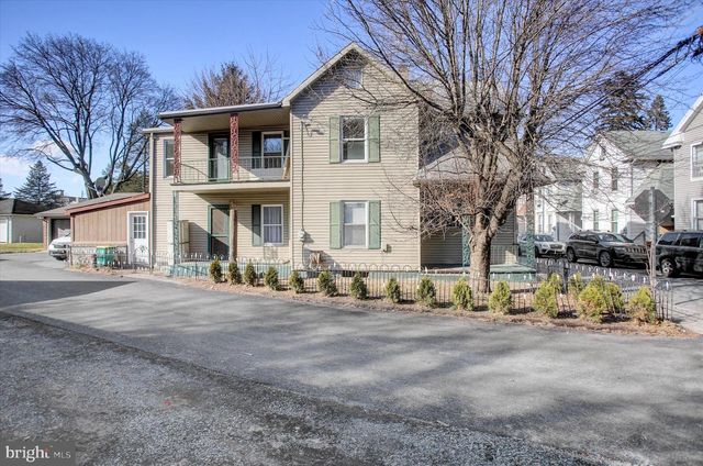 140 VINE STREET, Chambersburg, PA 17201