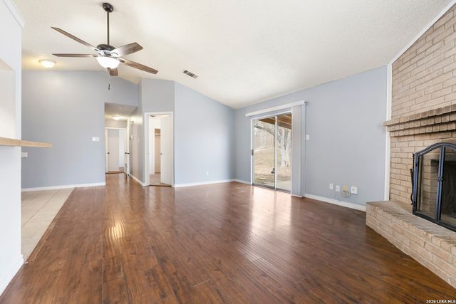 5718 Champions Hill Dr, San Antonio, TX 78233