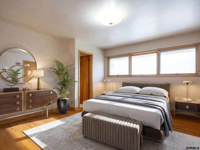 11340 Old Maple Road, Omaha, NE 68164