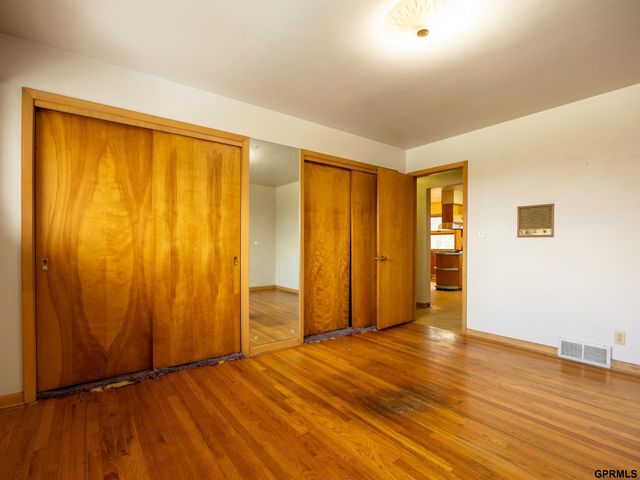 11340 Old Maple Road, Omaha, NE 68164