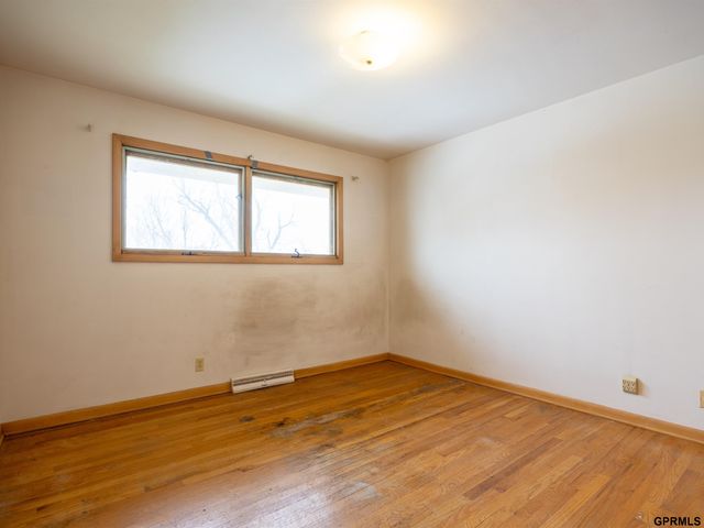 11340 Old Maple Road, Omaha, NE 68164