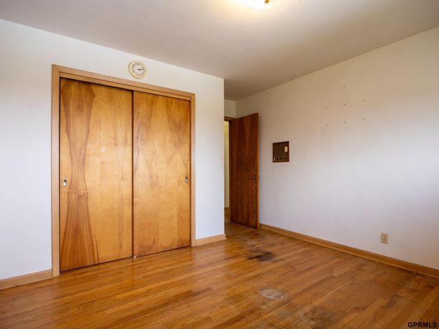 11340 Old Maple Road, Omaha, NE 68164