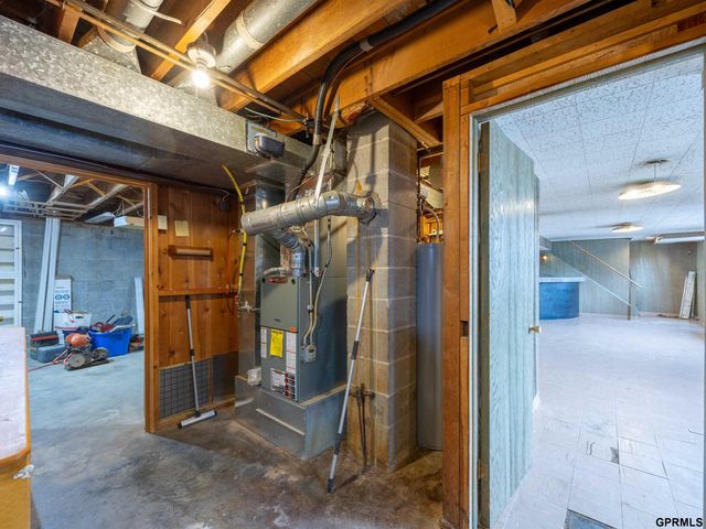 11340 Old Maple Road, Omaha, NE 68164