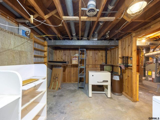 11340 Old Maple Road, Omaha, NE 68164