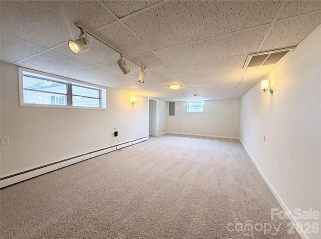 1580 W Cloaninger Avenue, Statesville, NC 28625