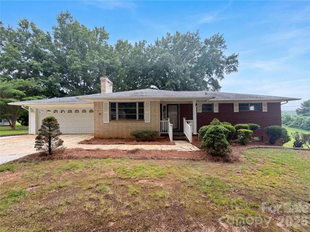 1580 W Cloaninger Avenue, Statesville, NC 28625