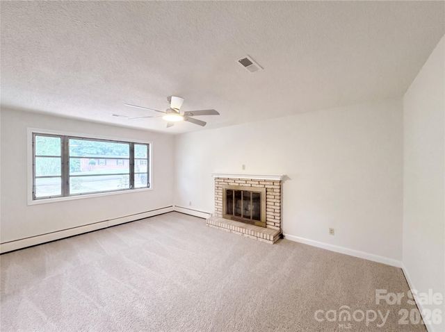 1580 W Cloaninger Avenue, Statesville, NC 28625