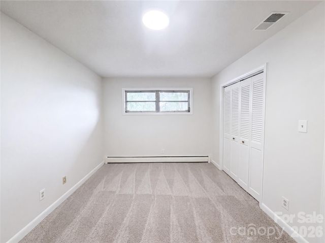 1580 W Cloaninger Avenue, Statesville, NC 28625