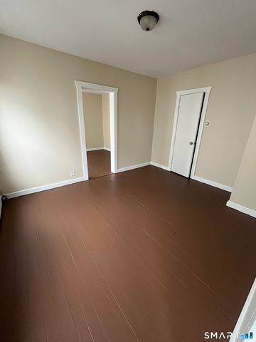 33 Dewey Street, New Britain, CT 06051