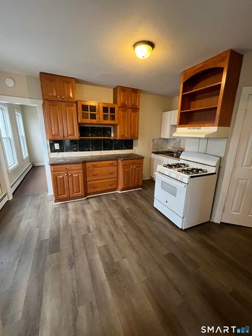 33 Dewey Street, New Britain, CT 06051