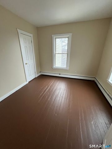 33 Dewey Street, New Britain, CT 06051