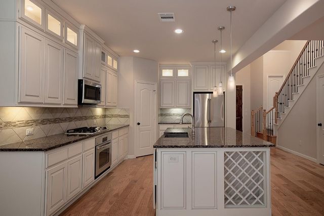 8858 Van Allen Drive, The Woodlands, TX 77381