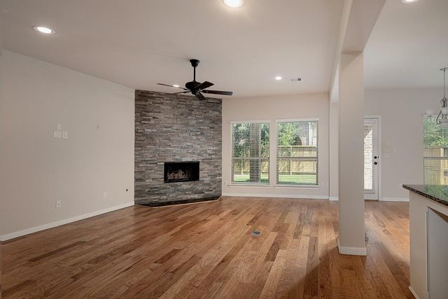 8858 Van Allen Drive, The Woodlands, TX 77381